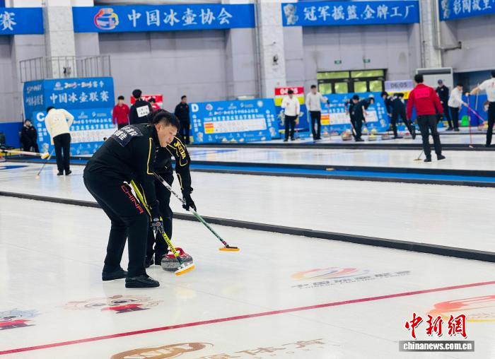 2025-2026中国冰壶联赛西宁站开赛 备战米兰冬奥选